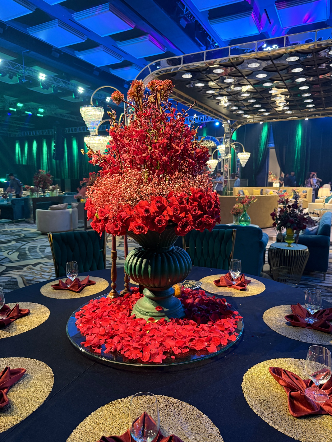 Luxury event décor lighting